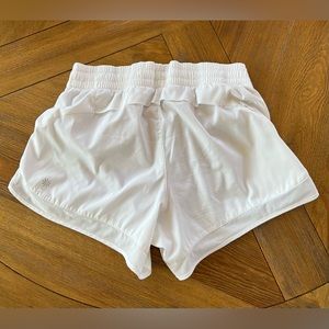 Athleta MESH RACER RUN SHORT 4”